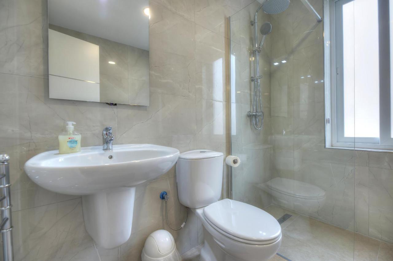 Spacious And Tastefully Furnished 2 Bedroom Apartment Ddif1-3 Gzira Exterior foto
